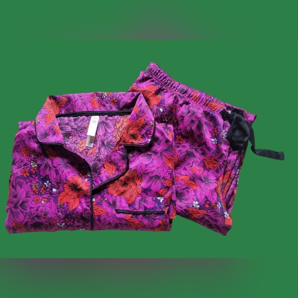 PRETTY GILLIGAN & O'MALLEY PURPLE/RED PAISLEY PRINT SILKY PAJAMA SET SZ. SM - Picture 5 of 6